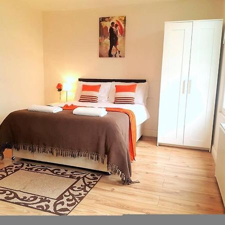 Comfortable Studio Flat Near Central London Eksteriør bilde
